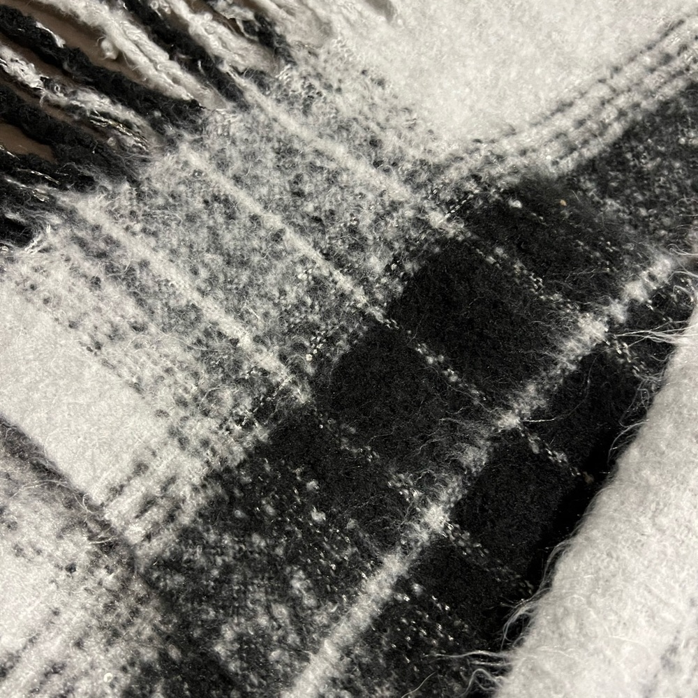 Black and white plaid scarf